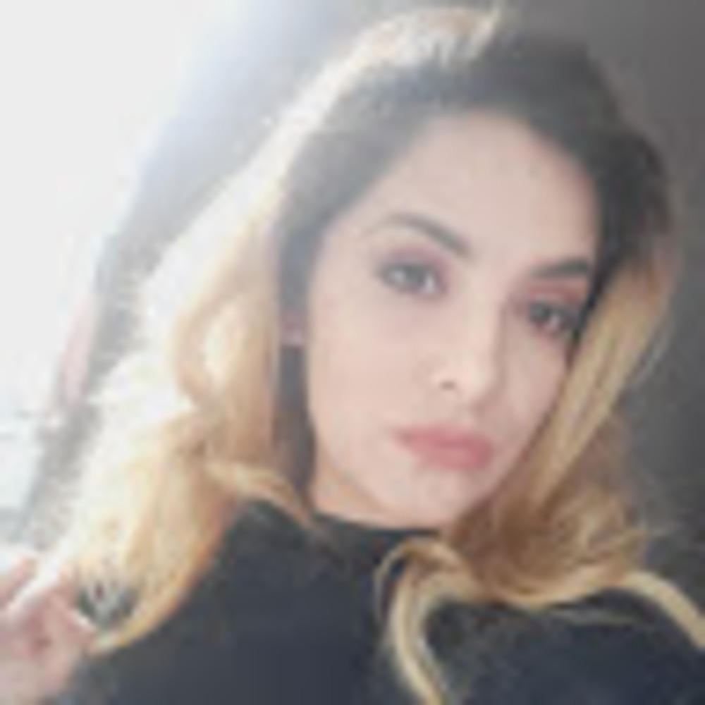 Meet your Posher, Valeria